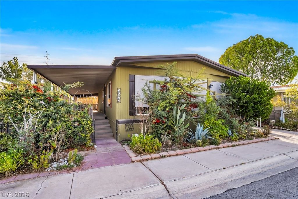 3530 Katmai Drive, Las Vegas, NV 89122