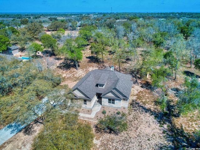 134 County Road 6863, Natalia, TX 78059