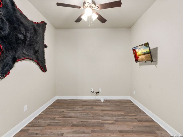 134 County Road 6863, Natalia, TX 78059