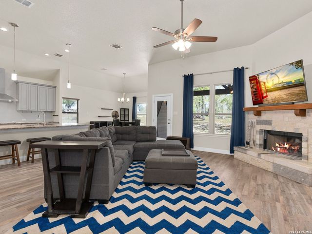 134 County Road 6863, Natalia, TX 78059