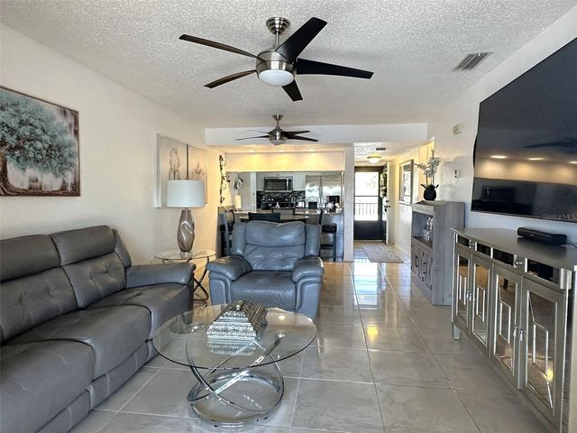 4000 OAKVIEW DRIVE L8, Punta Gorda, FL 33980