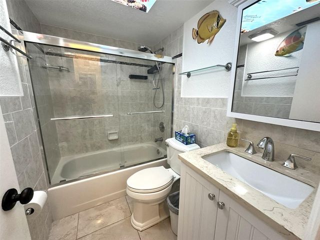 4000 OAKVIEW DRIVE L8, Punta Gorda, FL 33980