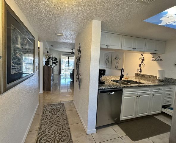 4000 OAKVIEW DRIVE L8, Punta Gorda, FL 33980