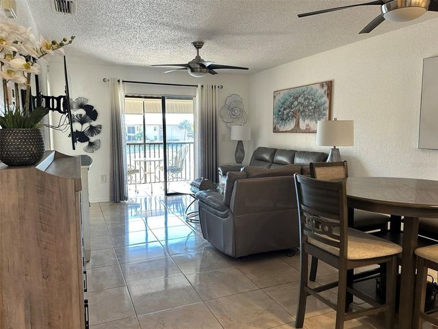 4000 OAKVIEW DRIVE L8, Punta Gorda, FL 33980