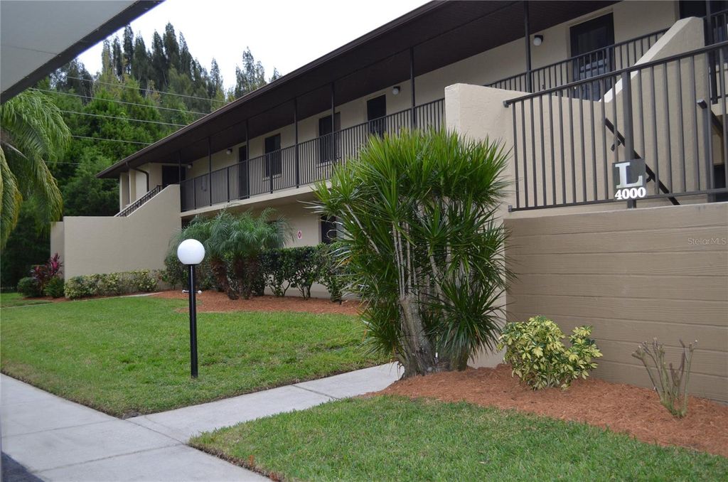 4000 OAKVIEW DRIVE L8, Punta Gorda, FL 33980