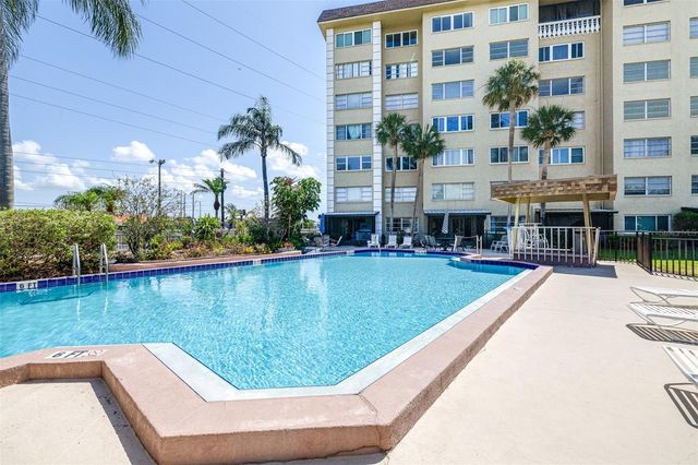 8950 PARK BOULEVARD 609, Seminole, FL 33777