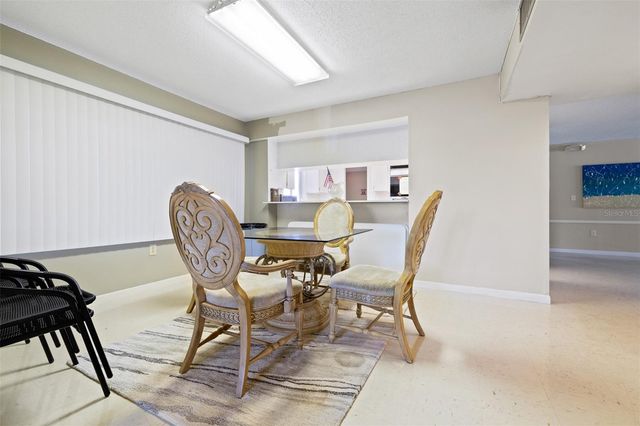 8950 PARK BOULEVARD 609, Seminole, FL 33777