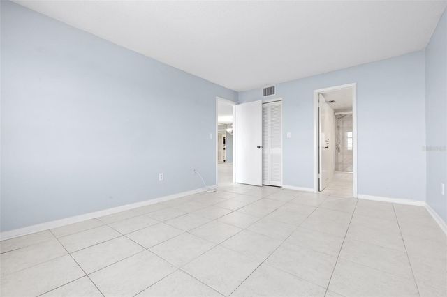 8950 PARK BOULEVARD 609, Seminole, FL 33777