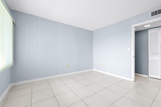 8950 PARK BOULEVARD 609, Seminole, FL 33777