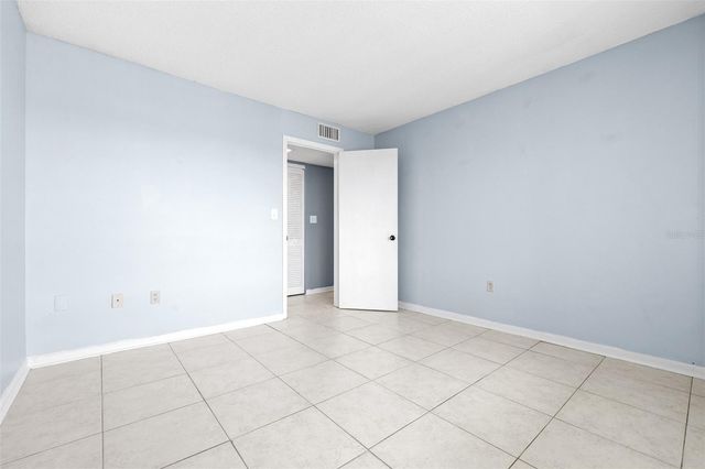 8950 PARK BOULEVARD 609, Seminole, FL 33777