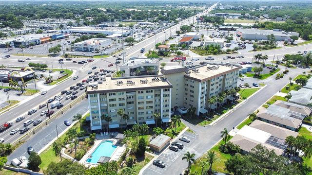 8950 PARK BOULEVARD 609, Seminole, FL 33777
