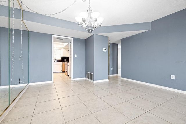 8950 PARK BOULEVARD 609, Seminole, FL 33777