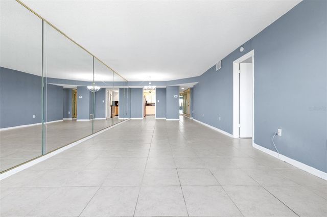 8950 PARK BOULEVARD 609, Seminole, FL 33777