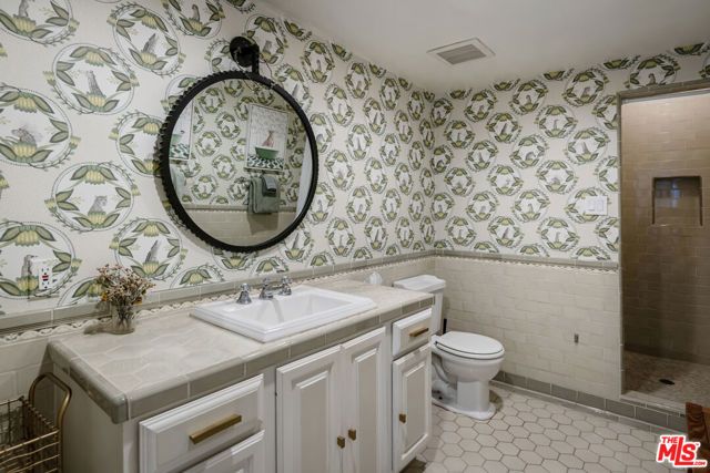 644 N Cherokee Avenue, Los Angeles, CA 90004