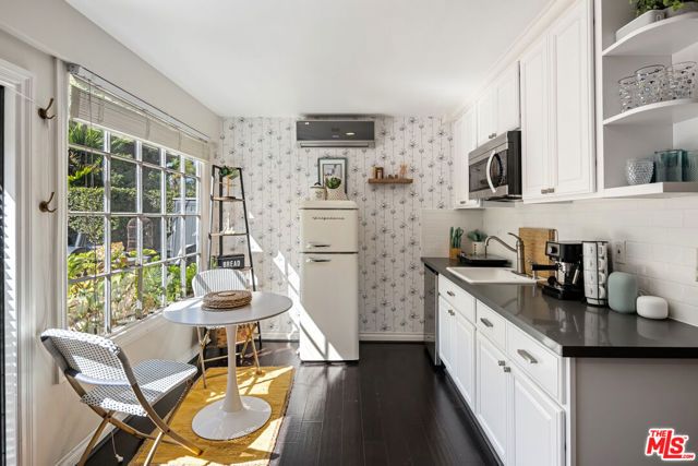 644 N Cherokee Avenue, Los Angeles, CA 90004