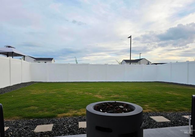 14555 Wing Spread Ct, Caldwell, ID 83607