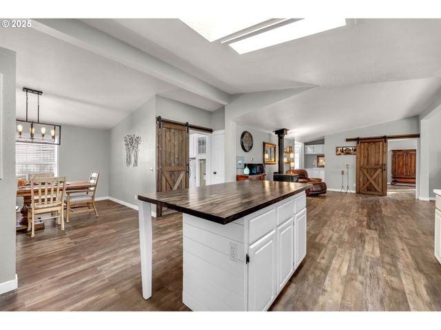 111 MATHANY Rd, Carson, WA 98610