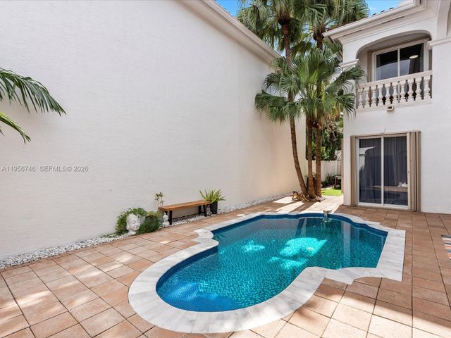 3960 194th Trl, Sunny Isles Beach, FL 33160