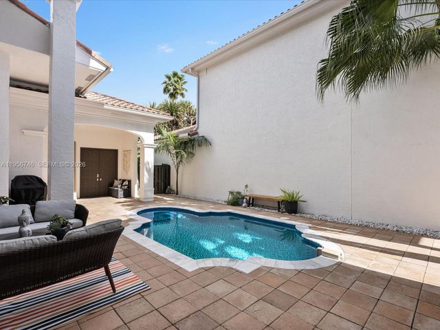 3960 194th Trl, Sunny Isles Beach, FL 33160