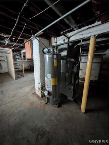 98 East End Avenue, Buffalo, NY 14225