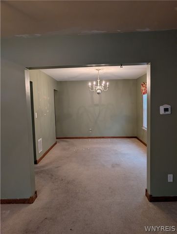 98 East End Avenue, Buffalo, NY 14225