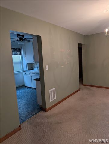 98 East End Avenue, Buffalo, NY 14225