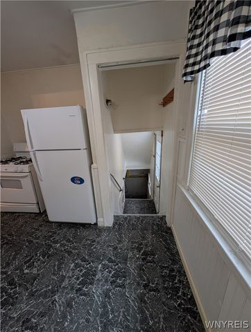 98 East End Avenue, Buffalo, NY 14225