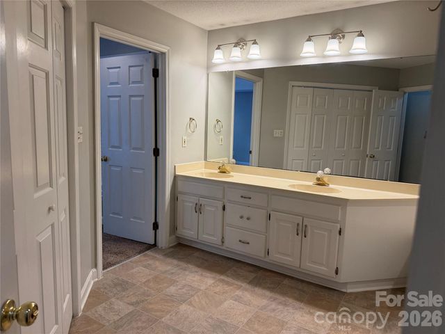 1611 Plantation Trail, Gastonia, NC 28056