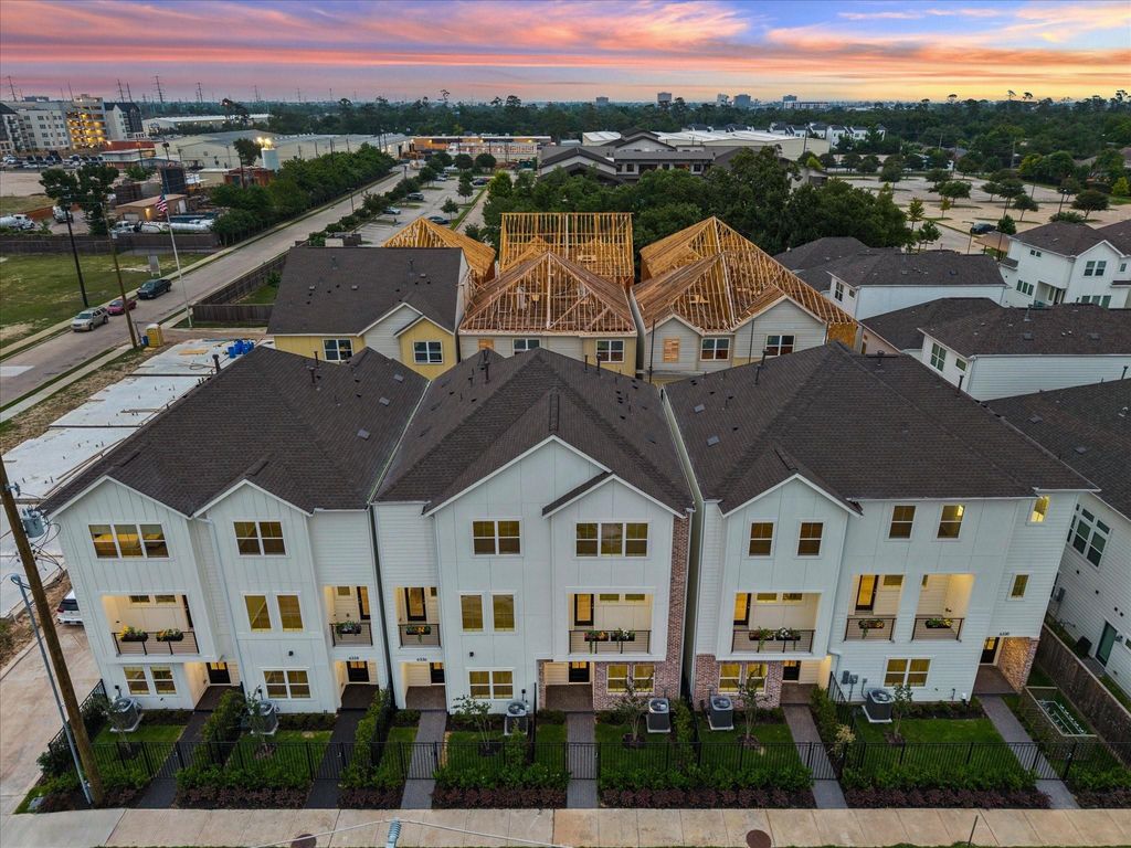 6336 Paddington Bend Drive, Houston, TX 77008