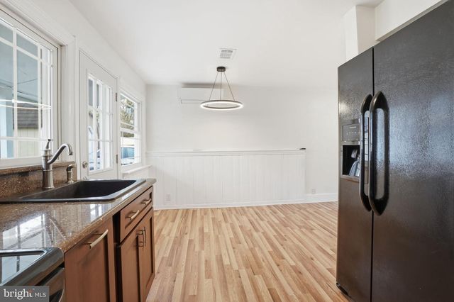 112 N WHITEHALL RD, Norristown, PA 19403