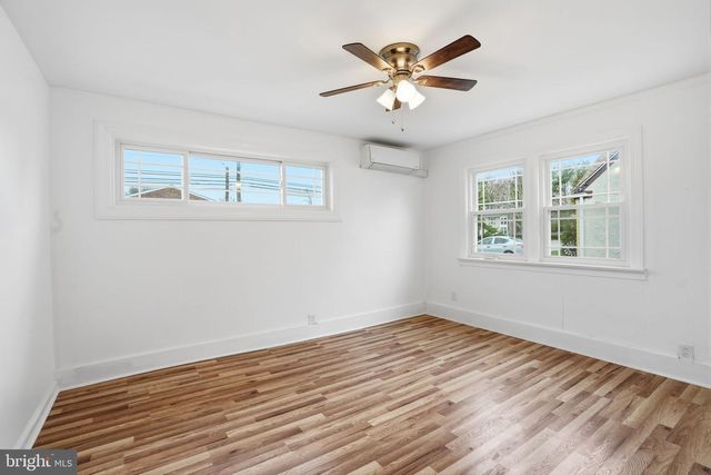 112 N WHITEHALL RD, Norristown, PA 19403