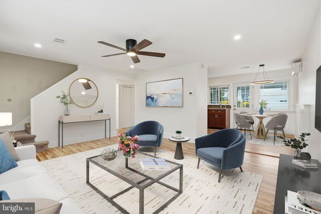 112 N WHITEHALL RD, Norristown, PA 19403