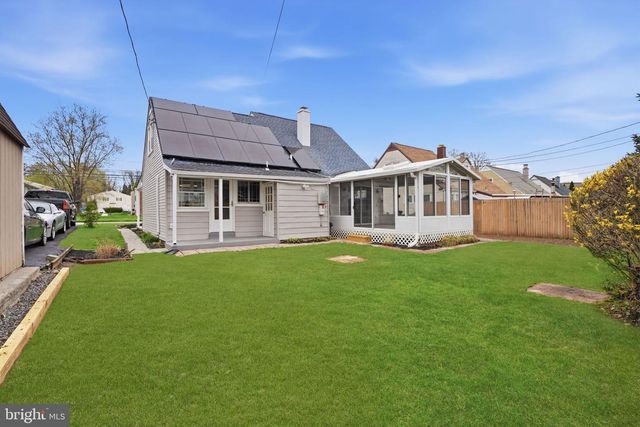 112 N WHITEHALL RD, Norristown, PA 19403