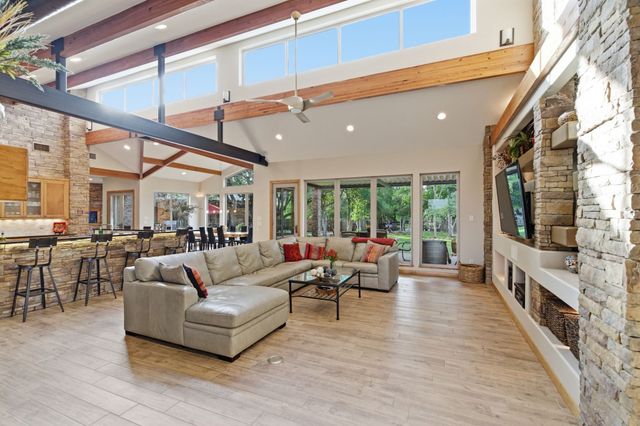 1167 Meadow Hill Road, Fort Worth, TX 76108