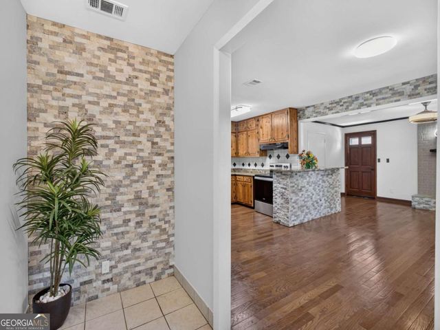 797 E Morningside Drive, Lawrenceville, GA 30043