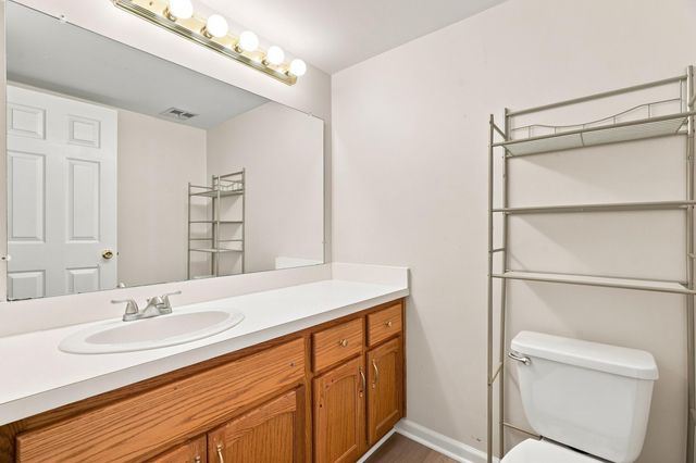 5141 Buckingham Place Drive, Troy, MI 48098
