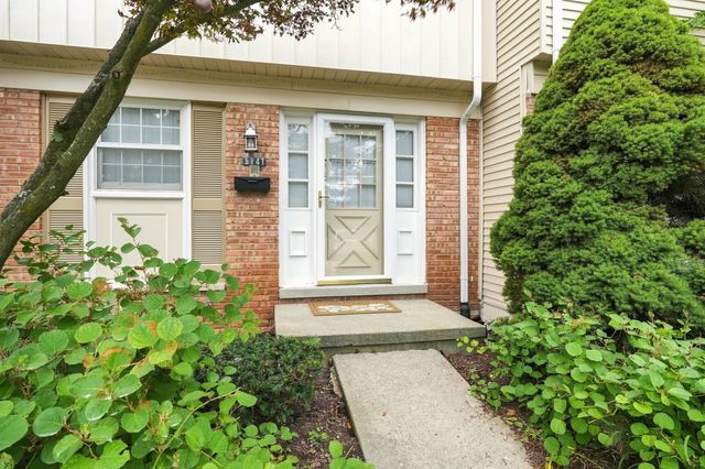 5141 Buckingham Place Drive, Troy, MI 48098