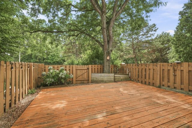 5141 Buckingham Place Drive, Troy, MI 48098