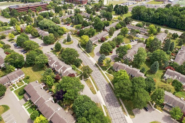 5141 Buckingham Place Drive, Troy, MI 48098