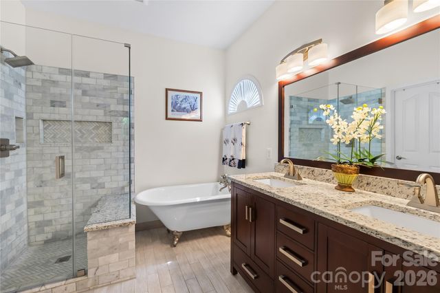 8719 Fieldcroft Drive, Charlotte, NC 28277