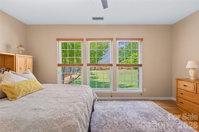 8719 Fieldcroft Drive, Charlotte, NC 28277