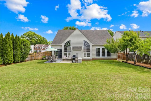 8719 Fieldcroft Drive, Charlotte, NC 28277