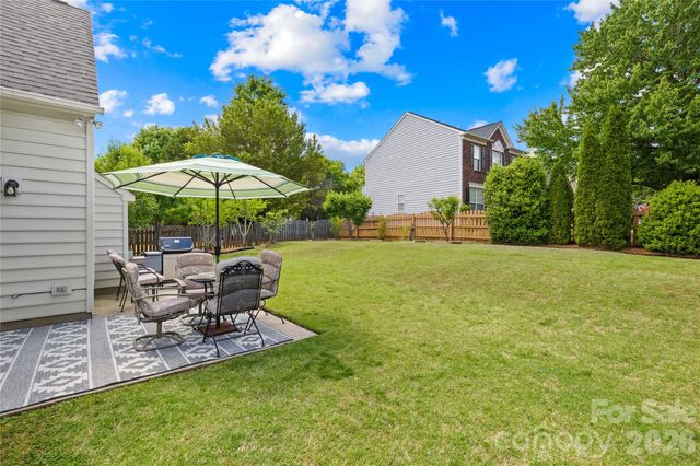 8719 Fieldcroft Drive, Charlotte, NC 28277
