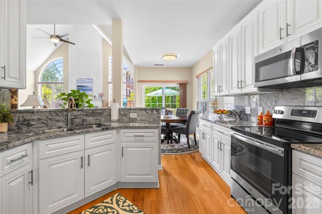 8719 Fieldcroft Drive, Charlotte, NC 28277
