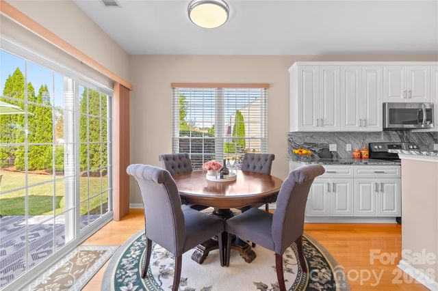 8719 Fieldcroft Drive, Charlotte, NC 28277