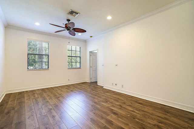241 E THATCH PALM Circle E, Jupiter, FL 33458