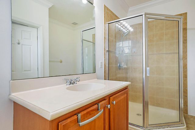 241 E THATCH PALM Circle E, Jupiter, FL 33458