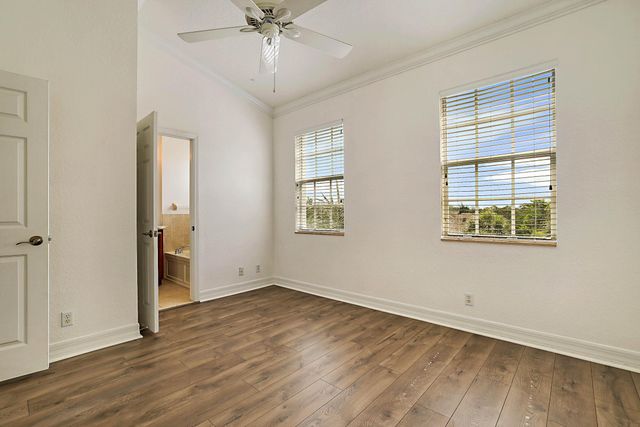 241 E THATCH PALM Circle E, Jupiter, FL 33458