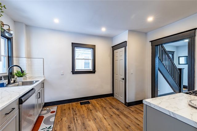 80 Crombie Street, Rochester, NY 14605