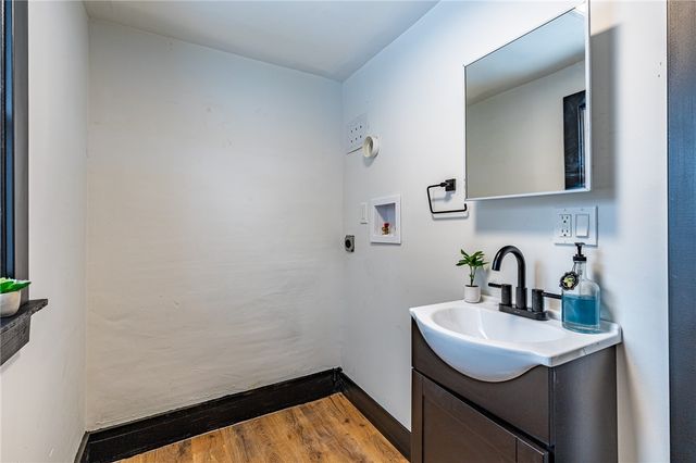 80 Crombie Street, Rochester, NY 14605